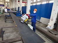 Machine à chanfreiner et à biseauter automatique polyvalente KEDES haute puissance 6KW 380V pour plaques d'acier, avec angle réglable efficace et roulement central