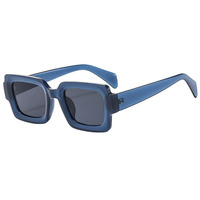 UV400 Y2K Lunettes de soleil à monture carrée Glazzy Style Designer Lentille acrylique Matériel PC Mode pour femmes Accessoire de décoration solaire