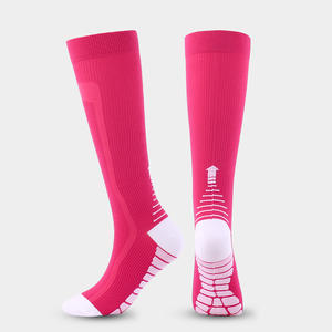 Calcetines de compresión de nailon con diseño ergonómico y bloques de color para deportes al aire libre, hombres y mujeres - Product Image 5