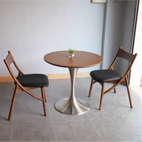 Ensemble table et chaises de café rondes de style nordique, fauteuil rembourré avec pieds en bois pour café et salon, style minimaliste