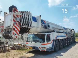 Grúa sobre Camión Zoomlion QAY500 Usada en Venta, con Capacidad de Carga de 500 Toneladas, Motor WEICHAI, Buen Estado, Precio Bajo - Product Image 3