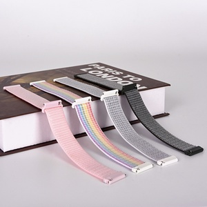 Bracelet <span class=keywords><strong>de</strong></span> montre en nylon élastique bicolore réglable <span class=keywords><strong>de</strong></span> 20 mm et 22 mm pour montres classiques Huawei et Samsung – Vente en gros - Product Image 1