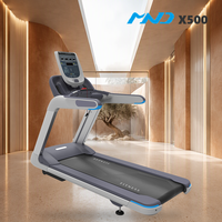 Tapis roulant commercial haut de gamme avec panneau LED, équipement de gym MND Fitness, machine cardio pour propriétaires de multi-salles de sport, durable et robuste