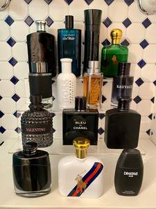 Affichage acrylique Transparent Riser étagère affichage pour parfum <span class=keywords><strong>Action</strong></span> Figure titulaire <span class=keywords><strong>maquillage</strong></span> organisateur acrylique gâteau support - Product Image 6