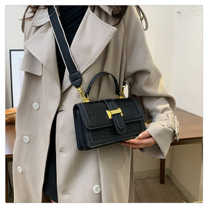 กระเป๋าแฟชั่นใหม่ 2025 กระเป๋าสะพายข้างผู้หญิง ดีไซน์ลายตารางหมากรุก วัสดุคุณภาพสูง สำหรับผู้หญิง - Product Image 3