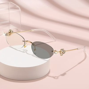 Nuevas Gafas GM de Moda, Color Liso Cambiante, Súper Elegantes, Fotográficas, Sin Montura, con Diamantes, Exquisitas, Ovaladas, para Hombre y Mujer - Product Image 2