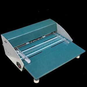 Piegatrice Elettrica Automatica 480mm per Metallo Pesante 3-in-1 Macchina per Piegatura, Perforazione e Incisione della Carta per Biglietti e <span class=keywords><strong>Libri</strong></span> - Product Image 4