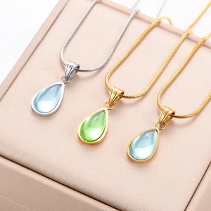 Elegante Collar con Colgante de Gota de Agua Transparente de Acero Inoxidable para Mujer, Cadena de Espina de Serpiente en Color Plata/Oro, Gargantilla de Metal - Product Image 1