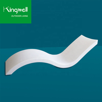 Chaise longue portable moderne Chaise longue d'extérieur en plastique pour la plage, la cour, le parc Design élégant pour le salon