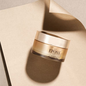 Crema Antienvejecimiento de Ginseng Rojo Coreano con Oro, Reafirmante y Lifting Facial, Hidratante para Piel Madura - Product Image 6