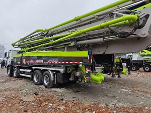 Camion pompe à béton diesel Zoomlion 62m de pointe en Chine, modèle 49X-6rz, avec une productivité de 18 m³/h et PutzMEISTER à Shanghai - Product Image 4