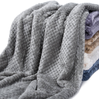 Vente en gros de couvertures en polaire corail tricotée, douces pour la peau, unies, toutes saisons, certifiées OEKO-TEX, pour bébés et enfants, portables pour lit bébé, poussette et avion