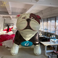 Bulldog géant gonflable décoratif pour parc. Chien gonflable pour extérieur.