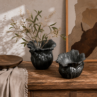 Bol décoratif en céramique noire avec bordure à pétales festonnés, bol sculptural pour la décoration de la maison