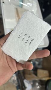 Tarjeta de Felicitación con Impresión en Vainilla, Papel Elegante, Impresión Tipográfica con Ilustración de Tienda y Logotipo Personalizado - Product Image 3