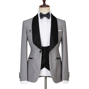 ชุดทักซิโด้สั่งตัดสำหรับผู้ชาย ชุดสูท 3 ชิ้น เสื้อสูท เสื้อกั๊ก กางเกง สำหรับงานแต่งงาน งานปาร์ตี้ นักร้อง เจ้าบ่าว สีเทา - Product Image 1