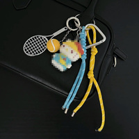 RW 2025 Ours Casque Sac Pendentif Porte-clés Couple Cadeau Lacet Corde Sac à Dos Suspendu Designer Sac à Main Décoratif Charms pour Sacs