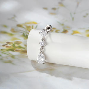 फैशन स्टेनलेस स्टील के आंसू डांगल स्टड ईयररेट कार्टिलेज हेलिक्स ट्रेगस भेदी गहने महिलाएं - Product Image 4