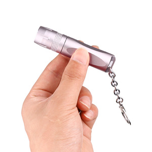 Mini lampe de poche LED T6 en alliage d'aluminium, portable, avec porte-clés, lumière d'urgence, lumière blanche, alimentée par piles AAA - Product Image 1