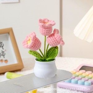 <span class=keywords><strong>Lirio</strong></span> de los Valles Tejido a Mano en Maceta, Decoración para el Hogar, Flores Artificiales de Ganchillo, Estilo Natural para el Regreso a Clases - Product Image 1