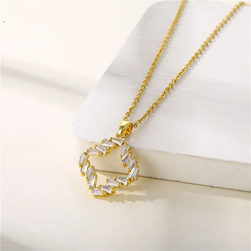 Collana con ciondolo geometrico in pietra di Zirconia cubica placcata oro alla moda in corea collana a forma quadrata con diamante a catena in acciaio inossidabile