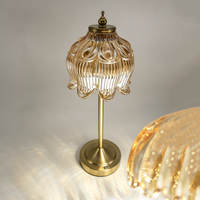 Lampe décorative de restaurant de luxe, base en métal, lampe de table en verre, lampe de bureau LED portable sans fil à commande tactile pour la maison, lampe dorée