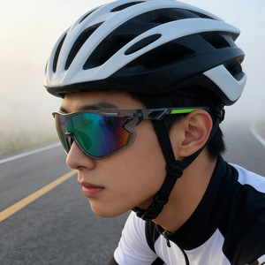 Lunettes de soleil polarisées Tr90 unisexes photochromiques avec protection UV 100% pour la randonnée, la course à pied, l'alpinisme et les sports - Product Image 2