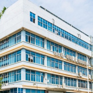 เสื้อสเวตเตอร์ผู้ชายพิมพ์ลายโครงกระดูกมือ 3 มิติ แบบโปร่งใส แขนยาว คอกลม แฟชั่นทันสมัย - Product Image 6