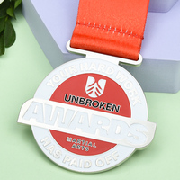 Médaille sportive personnalisée irrégulière en émail souple, arts martiaux, volley-ball, médaille commémorative d'extérieur avec logo et ruban personnalisés