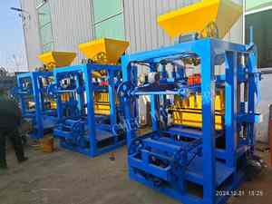 Có thể thương lượng tiêu chuẩn đầy đủ bán tự động <span class=keywords><strong>QT4</strong></span>-24/<span class=keywords><strong>QT4</strong></span>-<span class=keywords><strong>26</strong></span> gạch làm máy móc xi măng Khối Máy làm trong kho - Product Image 5