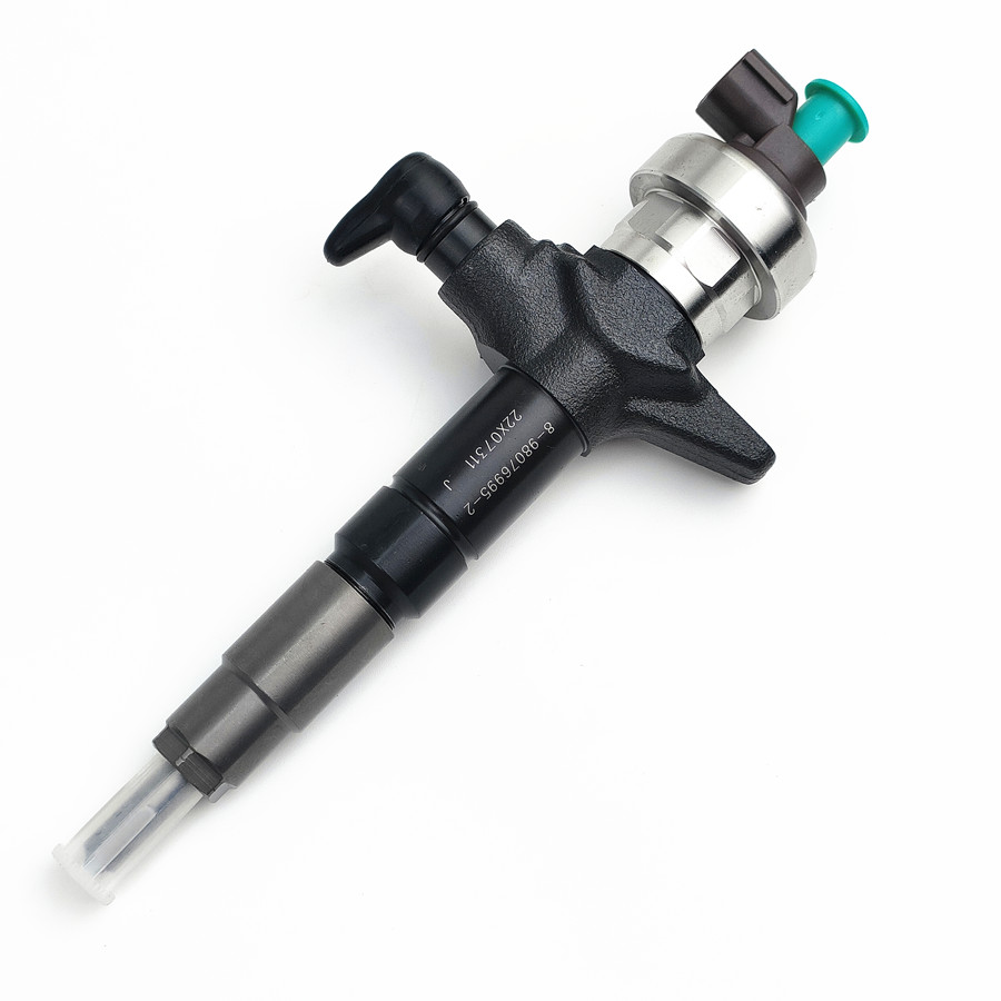 Wholesale Diesel Injector 295050-1710 Common Rail Injector 8-98238318-0 for Isuzu Dmax 4JJ1