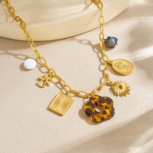 Fashion Retro Acrylic Leopard Print Flower Gold Plated Pendant Necklace Gift Jewelry - Product Image 2