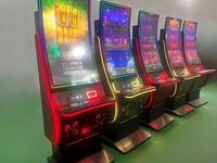 Nouvelle machine de jeu vidéo verticale incurvée tactile de 43 pouces 2026 avec cabinet métallique et accepteur de billets pour centre de jeux
