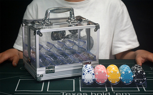 JIAYI - Étui <span class=keywords><strong>de</strong></span> transport pour jetons <span class=keywords><strong>de</strong></span> <span class=keywords><strong>poker</strong></span> en plastique avec cadre en aluminium - Contient 600 jetons - Conception à double ouverture - Jeu <span class=keywords><strong>de</strong></span> casino professionnel - Product Image 6