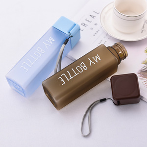 Biểu Tượng Tùy Chỉnh 480Ml Nhựa Pet Uống Chai Trong Suốt Xách Tay Giá Rẻ Vuông Nước Trái Cây Tumbler Thể Thao Dưới Nước Chai Với Nắp - Product Image 1