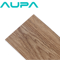 Luxus-Vinylplanken LVT Vinylboden Selbstklebend Holzoptik für DIY-Heiminstallation