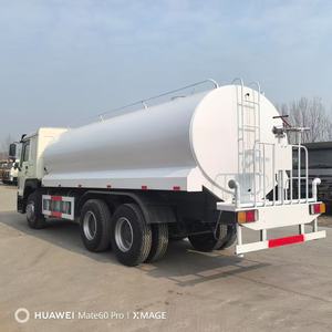 Camion benne d'occasion Howo 371HP 6x4 avec arroseur, réservoir d'eau 25m³, 10 pneus, modèle 375 NX371, pas cher - Product Image 2