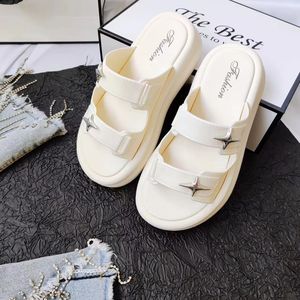 Femmes PVC été extérieur haut talon diapositives semelle épaisse fond souple plage sandales gelée chaussures en gros pour dames - Product Image 4