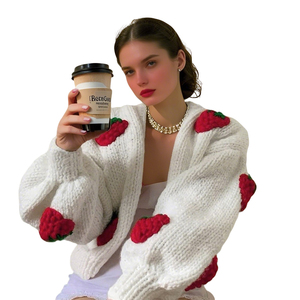 Cardigan in <span class=keywords><strong>Maglia</strong></span> con Motivo Fragola OEM, Maglione da <span class=keywords><strong>Donna</strong></span> Autunno/Inverno con <span class=keywords><strong>Scollo</strong></span> a <span class=keywords><strong>V</strong></span> e Maniche a Lanterna, Cappotto Imbottito - Product Image 2