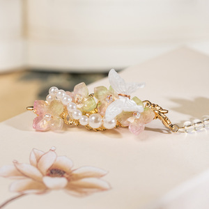Pinzas para el cabello de estilo antiguo para niñas, accesorios para el cabello tradicionales con borlas Hanfu, lindas pinzas con mariposas y flores, pinzas laterales retro. - Product Image 4