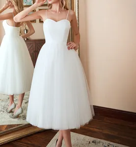 جديد بسيط فستان زفاف الصيف السباغيتي حزام أبيض قصير الزفاف فساتين