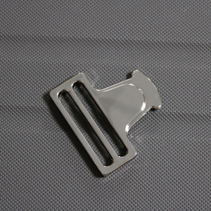 Hebilla Metálica Jiuyuan de 32 mm con Liberación Lateral, Accesorio Duradero para Bolsos - Product Image 4