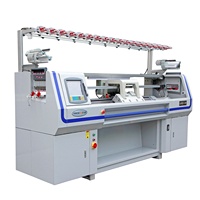 Machine à tricoter plate informatisée utilisée par atelier de chandail