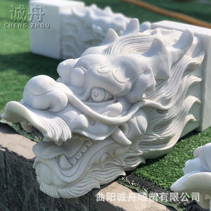 Fontaine paysagère sculptée en marbre blanc naturel, style amour, avec bec verseur et robinet, sculpture en pierre faite à la main - Product Image 4