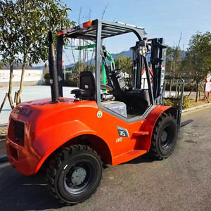 Chariot élévateur diesel tout-terrain 4x4 de 3 tonnes pour la manutention de matériaux sur chantier boueux - Product Image 3