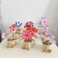 Nouvelle fleur de tournesol au crochet faite à la main 2027, plante en pot, pour la décoration de bureau, de maison ou de bureau, joli cadeau de fleur artificielle