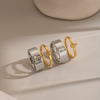 Ensemble de bagues assorties en acier inoxydable plaqué or 18 carats, motif cœur, lune et papillon symétriques, résistantes au ternissement
