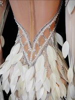 Luxuriöses Weißes 3D-Blütenblatt Engelsflügel Langes Kleid aus Spandex für Festliche Anlässe, Gala-Abendkleid, Bühnenoutfit, Ballsaal- und Partykleid nach Maß