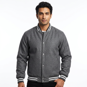 Veste universitaire unisexe personnalisée en polyester-coton imprimé avec passepoil contrastant noir et blanc, patchs brodés personnalisés sur le devant - Product Image 1