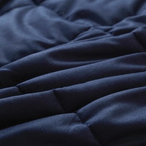 Couverture lestée matelassée en fibre de bambou 150x200cm 125GSM Bleu paon Quatre saisons Couverture lourde pour un sommeil profond - Product Image 4